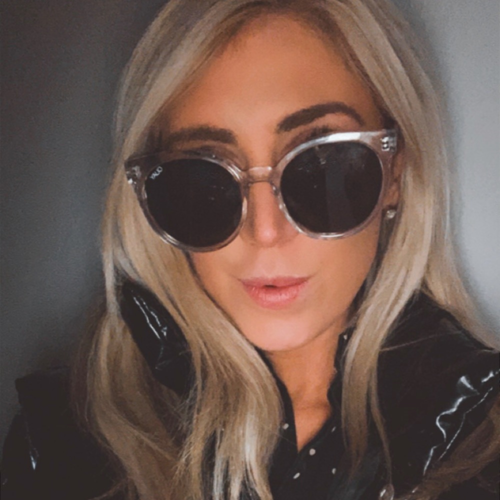 QUAY Australia Chunky Clear frame glasses